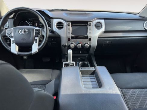 Used 2019 Toyota Tundra SR5 w/ SR5 Upgrade Package image 10