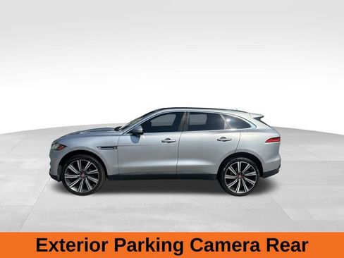 Used 2018 Jaguar F-PACE Prestige image 2