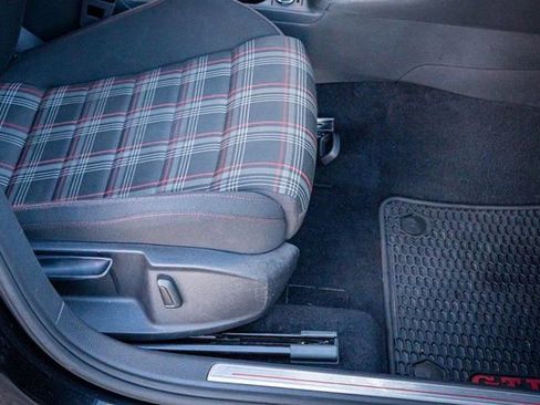 Used 2018 Volkswagen GTI S image 30