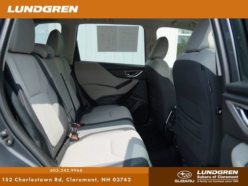 Used 2023 Subaru Forester Premium AWD/4WD image 30