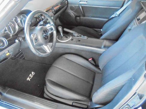 Used 2006 MAZDA MX-5 Miata Touring RWD image 9