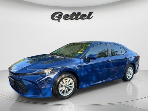 Used 2025 Toyota Camry LE FWD image 1