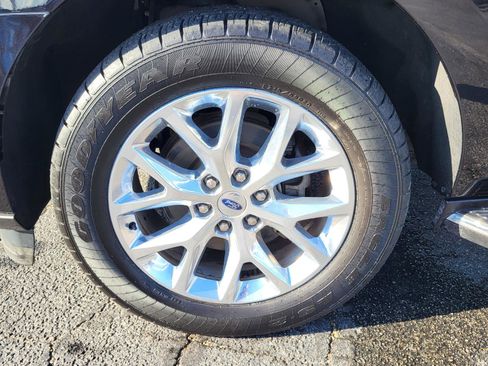 Used 2021 Ford Expedition XLT image 33