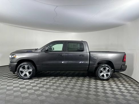 New 2026 RAM 1500 Express AWD/4WD image 3