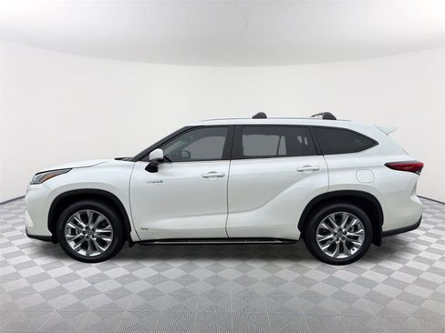 Used 2021 Toyota Highlander Limited image 8