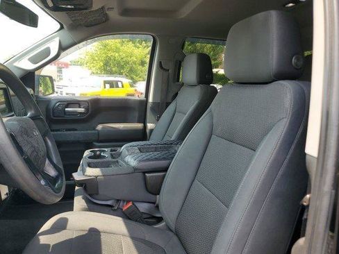 Used 2019 Chevrolet Silverado 1500 Custom w/ Custom Value Package AWD/4WD image 12