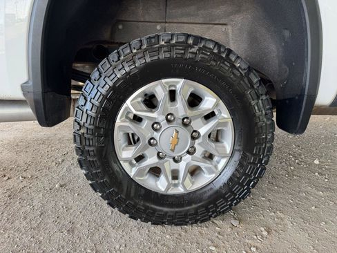 Used 2025 Chevrolet Silverado 2500 LTZ w/ LTZ Convenience Package AWD/4WD image 46