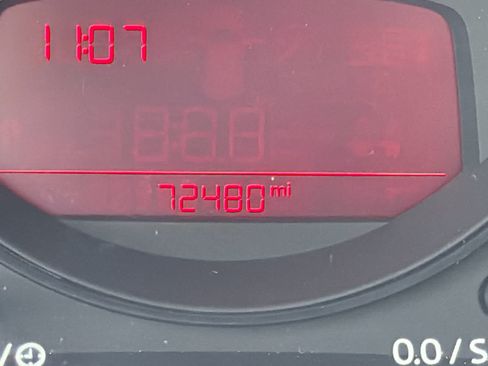 Used 2013 Volkswagen Beetle 2.5 FWD image 36