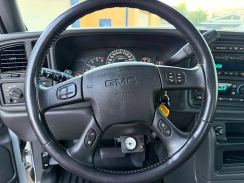 Used 2007 GMC Sierra 2500 SLE w/ Heavy-Duty Power Package RWD image 19
