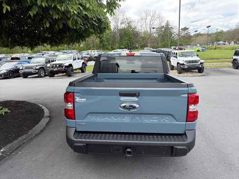 Used 2023 Ford Maverick XL FWD image 4