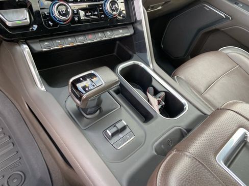 Used 2022 GMC Sierra 1500 Denali w/ Denali Reserve Package AWD/4WD image 38