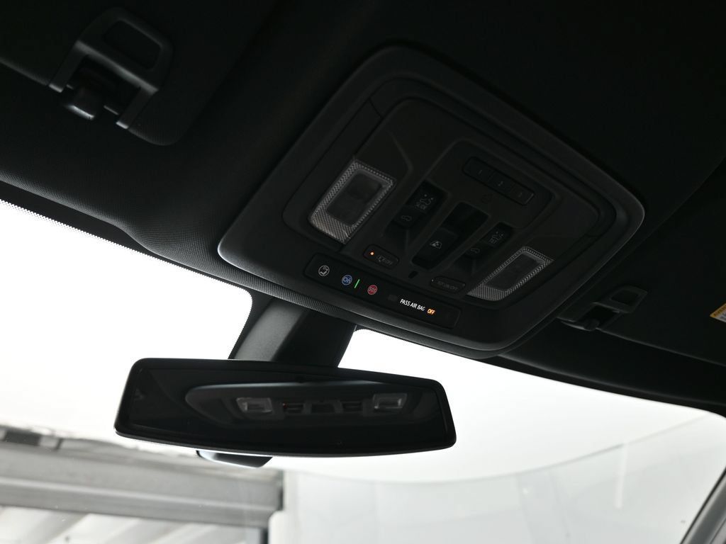 Used 2021 Chevrolet Silverado 1500 High Country RWD image 26