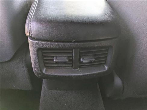 Used 2022 Dodge Challenger GT AWD/4WD image 18
