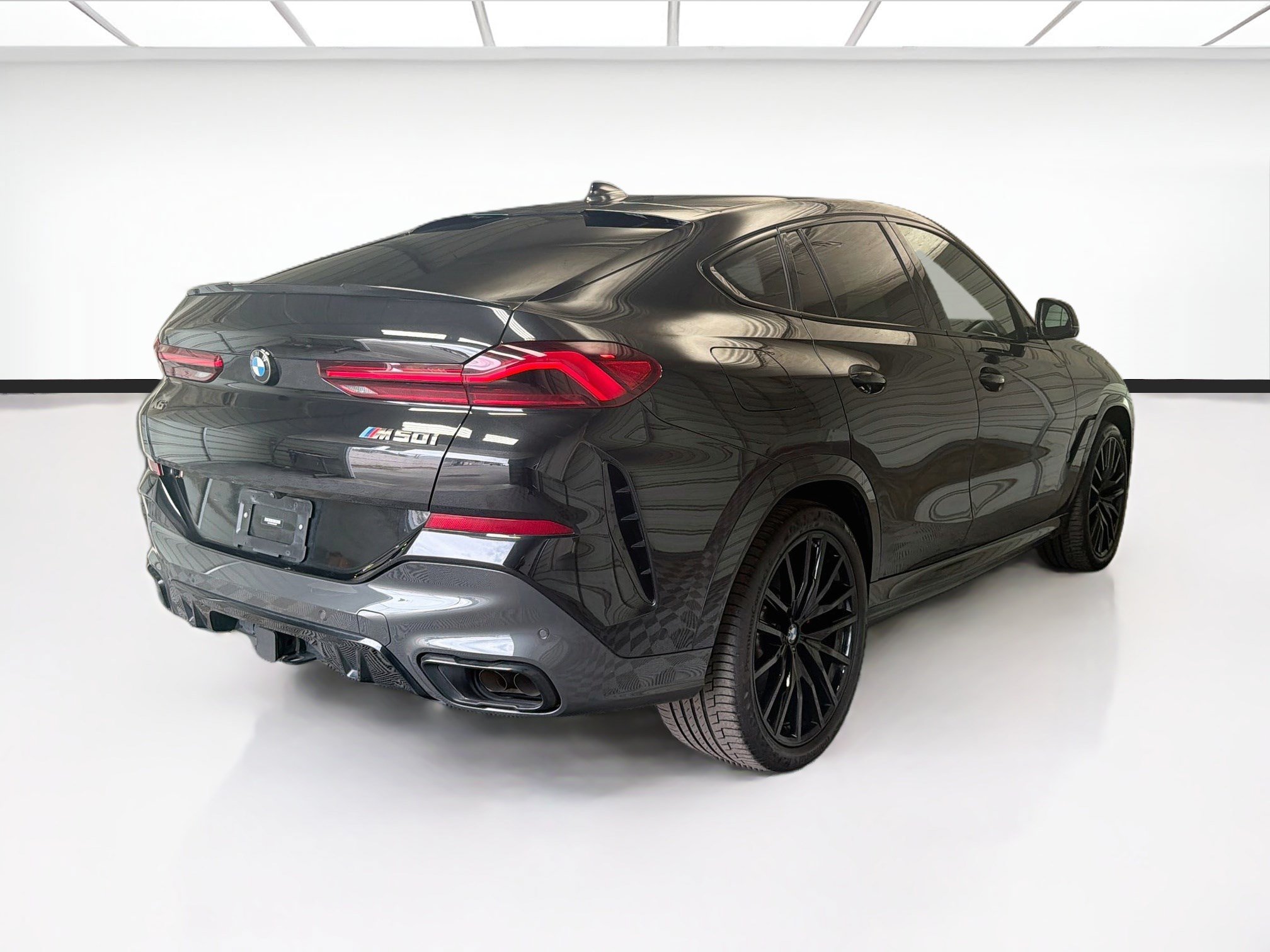 Used 2021 BMW X6 M50i w/ Executive Package AWD/4WD image 4