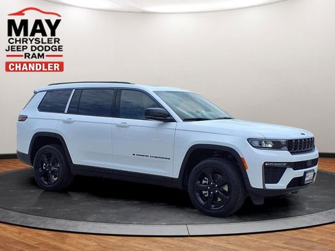 New 2026 Jeep Grand Cherokee L Limited w/ Limited Altitude Package image 2