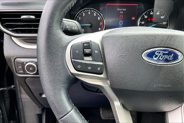 Used 2023 Ford Explorer XLT w/ Equipment Group 202A AWD/4WD image 19