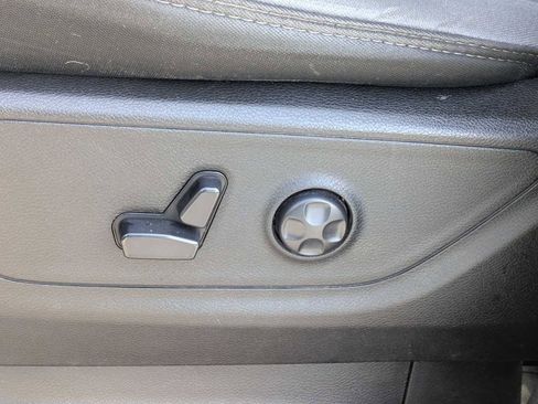 Used 2020 RAM 1500 Big Horn AWD/4WD image 16