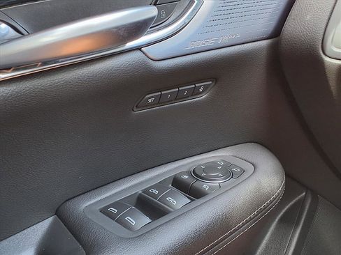 Certified 2025 Cadillac XT5 Premium Luxury AWD/4WD image 32