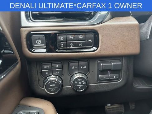 Used 2025 GMC Yukon Denali Ultimate image 40