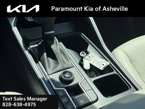 Certified 2025 Kia Sorento EX w/ Panoramic Sunroof Package AWD/4WD image 26