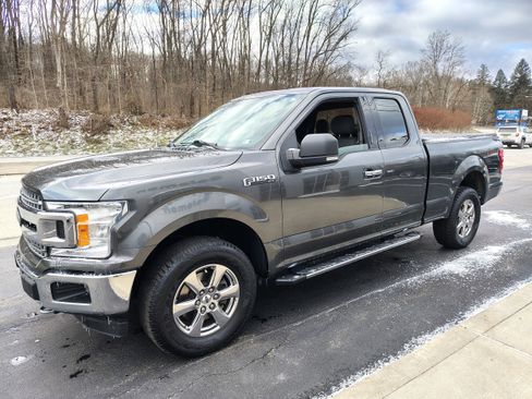 Used 2018 Ford F150 XLT w/ Equipment Group 302A Luxury image 2