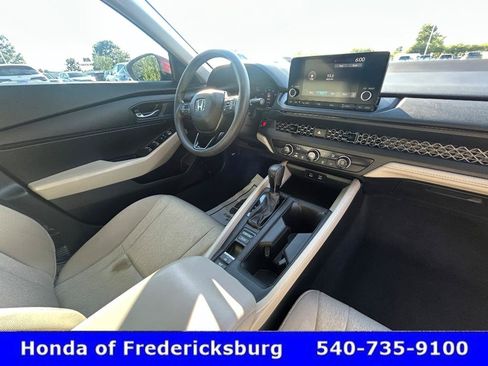 Used 2023 Honda Accord LX image 21