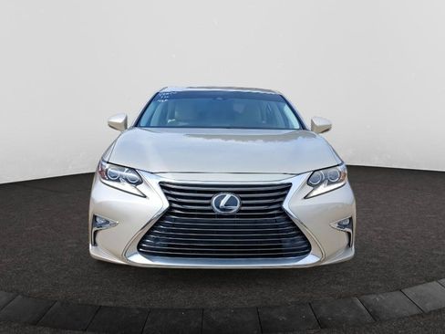 Used 2016 Lexus ES 350 w/ Luxury Package w/Wood Trim FWD image 2