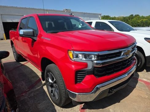 Used 2023 Chevrolet Silverado 1500 LT AWD/4WD image 7