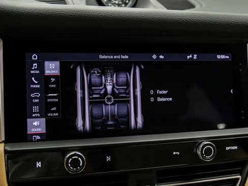 Used 2024 Porsche Macan AWD/4WD image 38