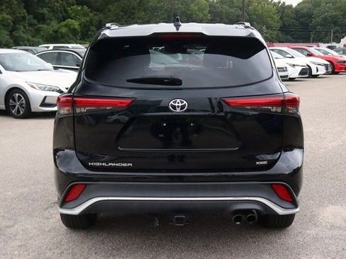 Used 2021 Toyota Highlander XSE image 4