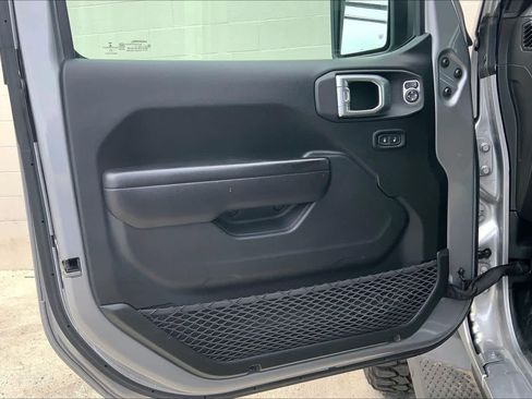 Used 2021 Jeep Wrangler Unlimited Sport image 28