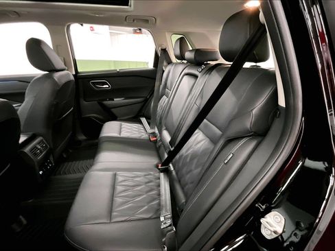 Used 2025 Nissan Rogue Platinum w/ Platinum Premium Package AWD/4WD image 50