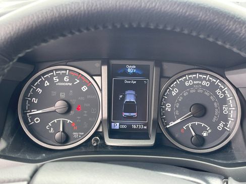 Used 2023 Toyota Tacoma TRD Pro AWD/4WD image 29