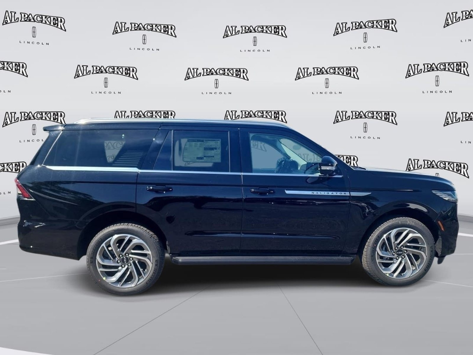 New 2026 Lincoln Navigator Premiere AWD/4WD image 6