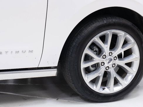 Used 2018 Ford Expedition Platinum RWD image 78