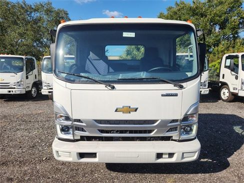 New 2025 Chevrolet Low Cab Forward image 4