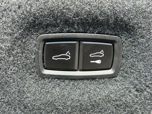 Used 2024 Audi RS e-tron GT w/ Carbon Performance Package AWD/4WD image 18