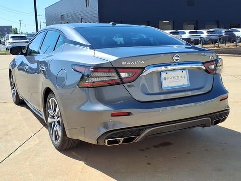 Used 2022 Nissan Maxima SV w/ Floor Mat Group FWD image 2