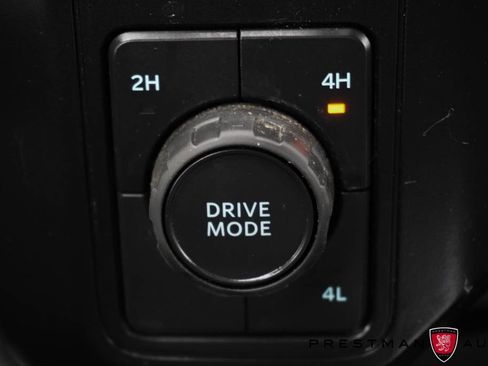 Used 2025 Ford F350 XLT w/ FX4 Off-Road Package image 38