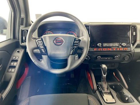 Used 2025 Nissan Frontier PRO-4X AWD/4WD image 26