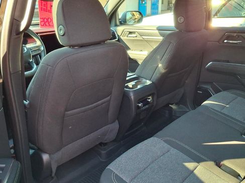 Used 2025 GMC Acadia Elevation AWD/4WD image 8