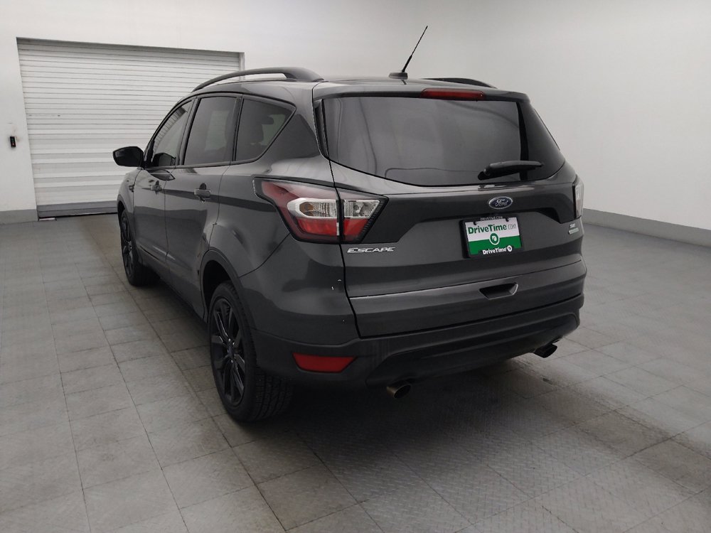 Used 2017 Ford Escape SE w/ SE Sport Appearance Package FWD image 5