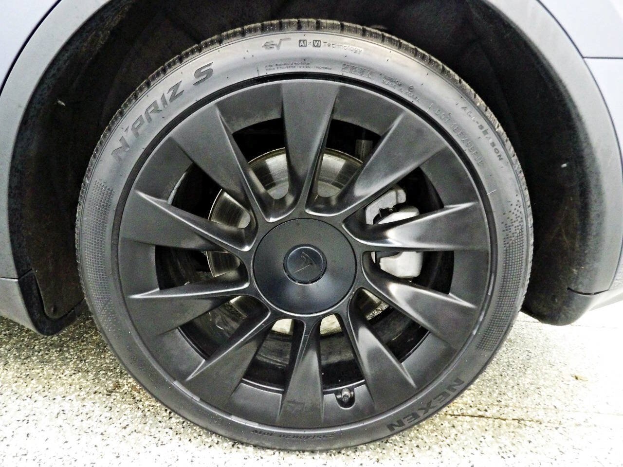 Used 2022 Tesla Model Y Long Range AWD/4WD image 20