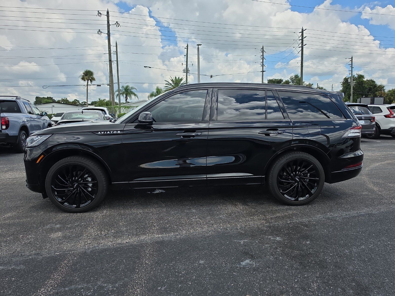 Used 2025 Lincoln Aviator Reserve w/ Jet Appearance Package AWD/4WD image 6