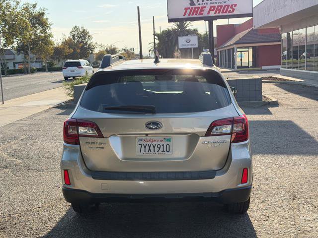 Used 2017 Subaru Outback 2.5i Limited AWD/4WD image 3