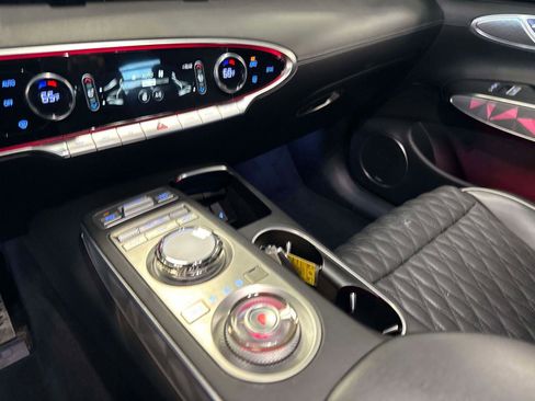 Used 2022 Genesis GV70 3.5T Sport w/ Sport Advanced Package image 25