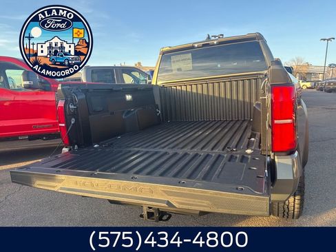 Used 2025 Toyota Tacoma TRD Off-Road image 12