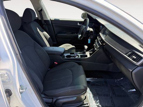 Used 2018 Kia Optima LX FWD image 19