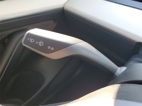 Used 2022 Tesla Model 3 Long Range image 26