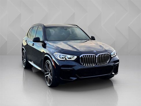 Used 2022 BMW X5 sDrive40i w/ M Sport Package image 3